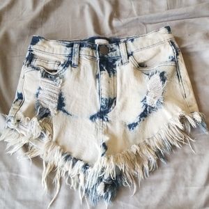 Sneak Peek Acid Wash Frayed Shorts High Rise